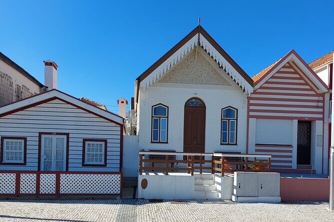 Private Tour from Lisboa to Aveiro and Porto - Cathedral do Porto and the Gaia-side perspective