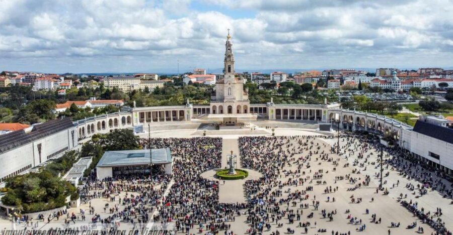 Private Tour from Lisbon: Fátima, Batalha, Óbidos & Nazare. - Fátima’s Sanctuary and Aljustrel: More Than a Photo Stop