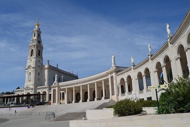 Private Tour: from Lisbon to Porto; visit to Óbidos, Fátima, Coimbra, Aveiro - Turning the Lisbon–Porto drive into a real itinerary