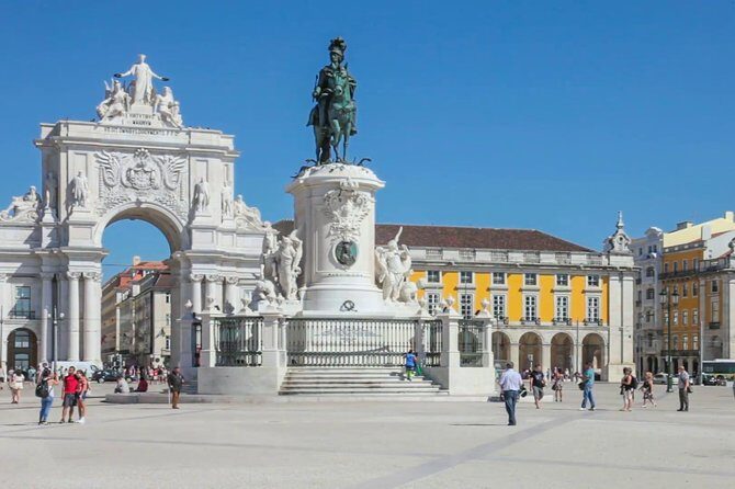 PRIVATE TOUR full day 7 Hills of Lisbon - Lisbon Cathedral (Sé): iconic outside, and why that’s still worth it