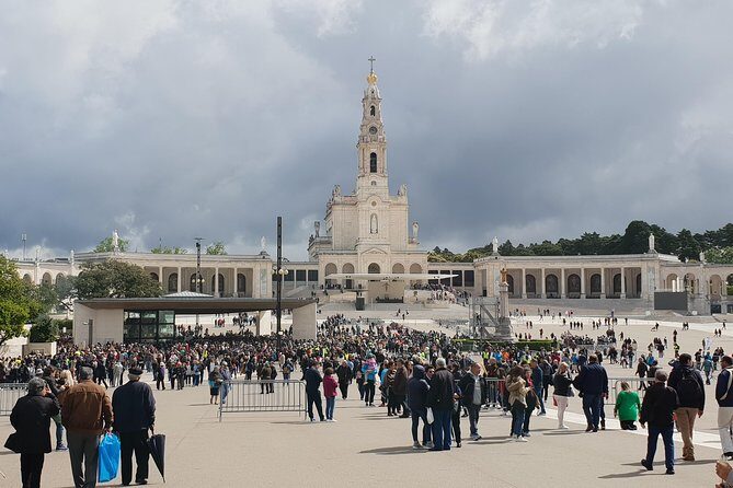 Private Tour Full Day Fátima - Porto - Óbidos - from Lisbon - The 7:00 am start from Lisbon: comfort, timing, and how to prep