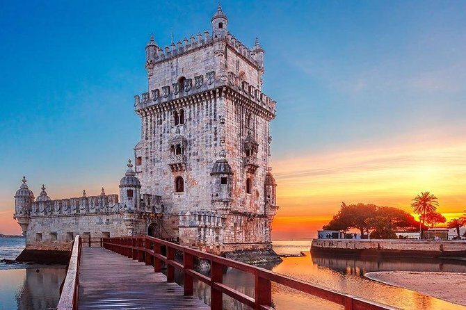 Private tour: Lisbon Fado Dinner Show and Panoramic Night Tour - A Private Lisbon Night Built Around Fado and Panoramic Views