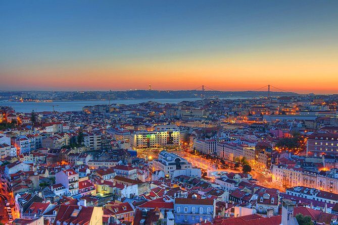 Private tour: Lisbon Fado Dinner Show and Panoramic Night Tour - Pickup at 7:30 pm and How the 4-Hour Timing Feels