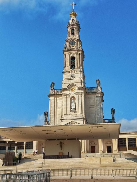 Private Tour of Fatima with Official Guide - Getting to the shrine: Gate 11 and Park 11 basics