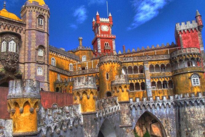 Private tour : Pena Palace , Regaleira , Sintra & Cascais - 7:45 AM Pickup and a Private-Tour Rhythm From Lisbon