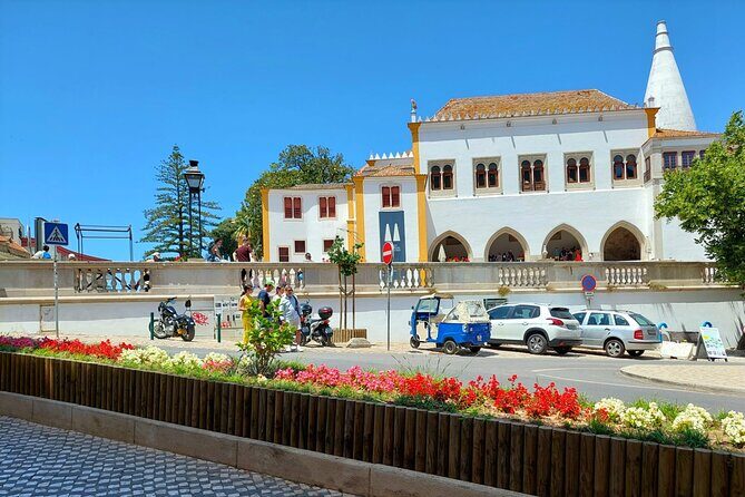 Private Tour Sintra, Palaces and Mountain Tuk Tuk(2 to 6 people) - Vale dos Lagos at Parque de Pena: Panoramas and Quick Garden Time