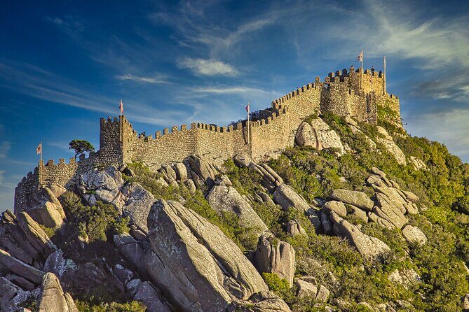Private Tour Sintra, Pena Palace and Cascais from Lisbon - Castelo dos Mouros: Moorish-era walls and ocean views
