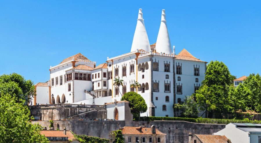 Private Tour : Sintra, Pena palace, Cabo da roca, Cascais - Guide languages and what to expect in the car