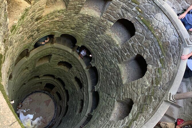 Private tour, Sintra with Pena Palace and Quinta da Regaleira FD - A smart tip from the day: use the bus if your legs say no