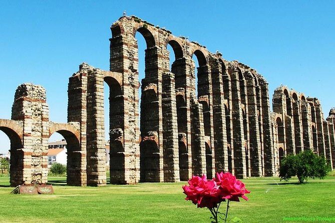 Private Tour to Evora and Merida - World Heritage City of the Roman Empire - Templo de Diana: Roman architecture that still feels confident