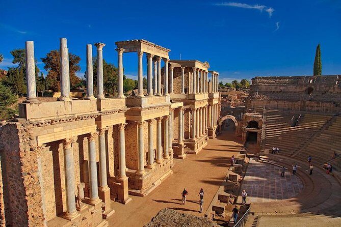 Private Tour to Evora and Merida - World Heritage City of the Roman Empire - Évora after Mérida: Roman roots, Moorish layers, and the bone chapel