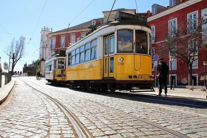 Private tour to Lisbon and Fatima fullday - Making your way through the sanctuary mood and timing