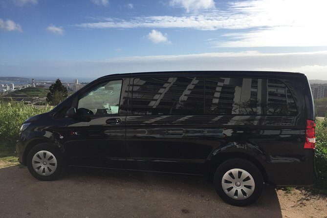 Private Transfer from Lisbon to Porto or from Porto to Lisbon - Door-to-door comfort between Lisbon and Porto