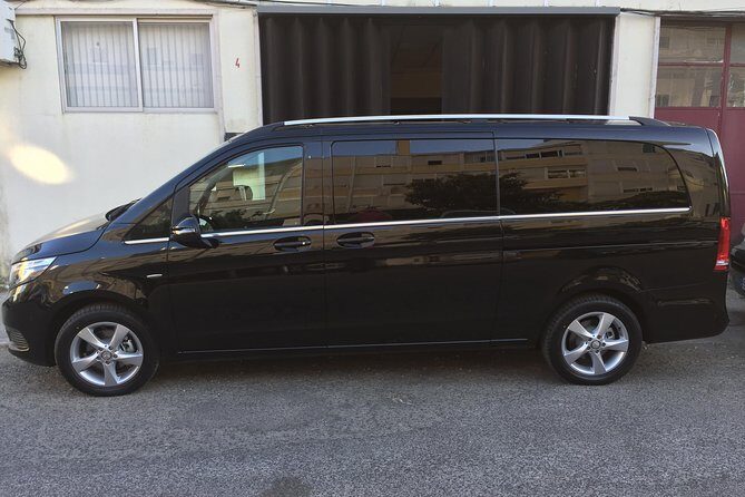 Private Transfer From or To Lisbon Airport - Inside the ride: air-conditioning, privacy, and small comforts