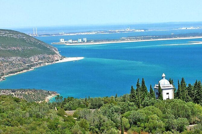Private Trip to Arrábida Natural Park, Palmela Castle and Setúbal - Forte de São Filipe: fortress views over the bay