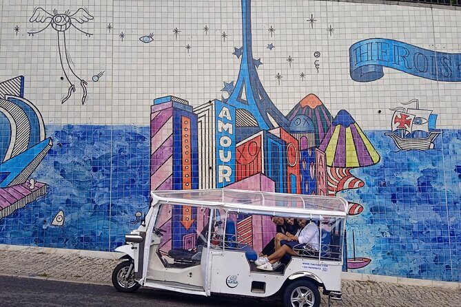Private Tuk Tuk of the Old Town Lisbon and Street Art Highlights - Miradouro Da Senhora do Monte: the photo payoff and street art all around