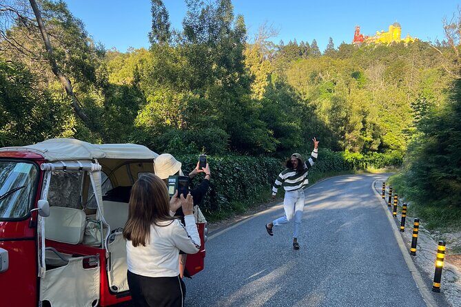 Private Tuk Tuk Tour of Sintra and Beaches in 2.5h - Meeting at Volta do Duche and How the Tour Unfolds