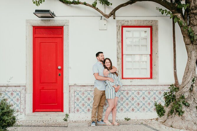 Private Vacation Photography Session with Local Photographer in Lisbon - Stop 3: Largo do Carmo for a softer, less frantic break