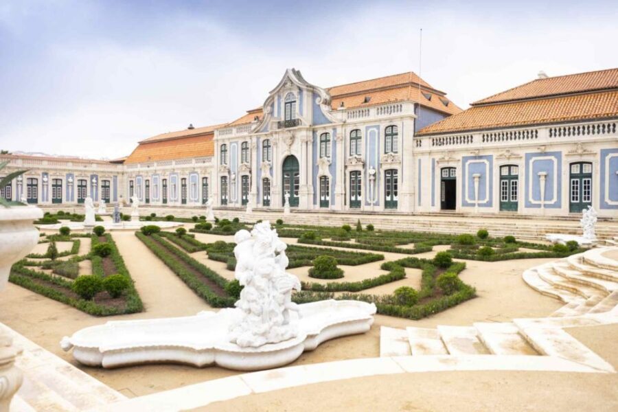 Queluz: National Palace and Gardens E-Ticket & Audio Guide - Stepping Inside: Hall of the Ambassadors and the Chapel