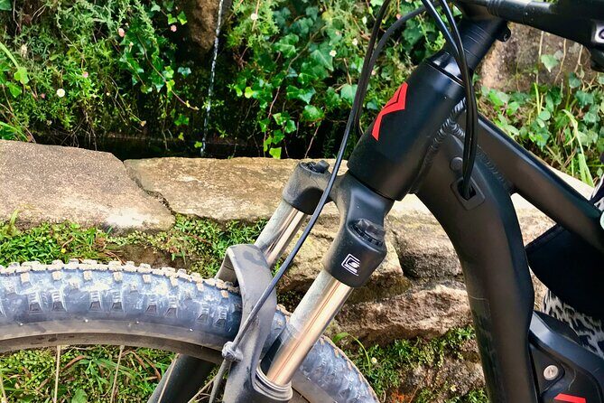 Relaxed E-bike in the backroads of Cascais and Sintra - From rural paths to the Atlantic: Boca do Inferno next