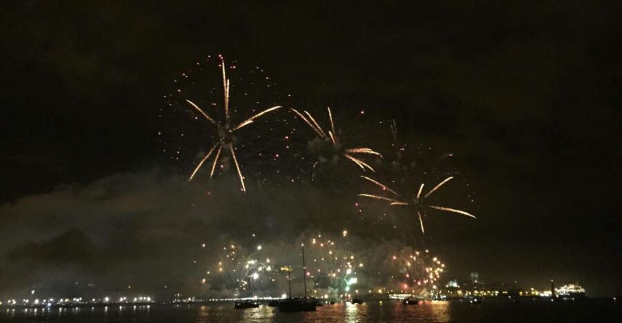 Sail into 2026: Lisbon Fireworks from the River - The cruise pacing: 3 hours that actually work