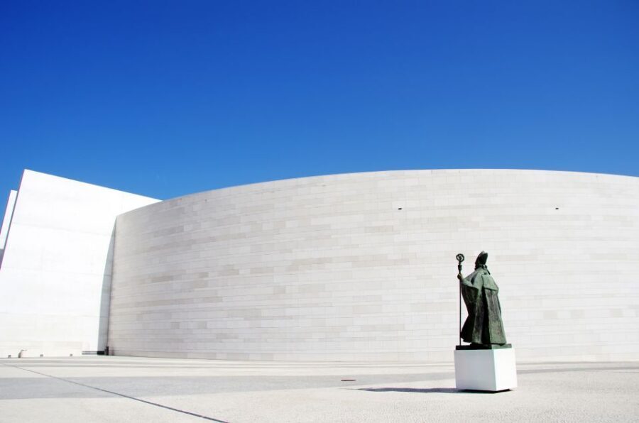 Sanctuary of Fátima and Coimbra City Tour - A 10-hour pilgrimage-and-university combo day