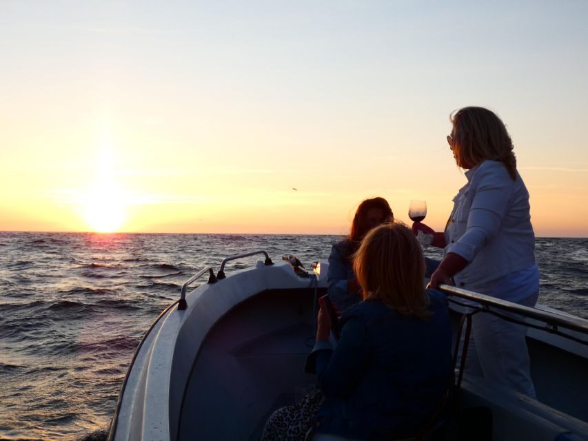 Sesimbra: Arrábida Natural Park Cabo Espichel Sunset Tour - Crew and guide style: why explanations matter on a short itinerary