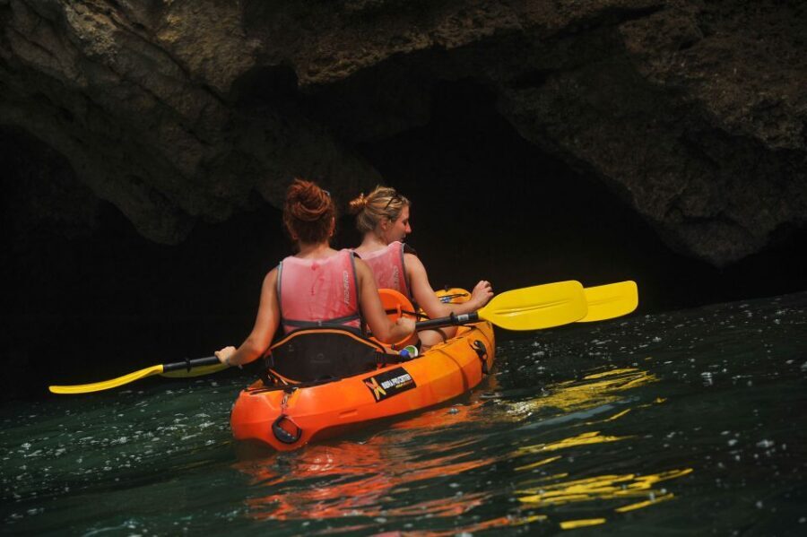 Sesimbra: Arrábida Natural Park Kayak Tour - What to bring (and what to avoid) so you actually enjoy the whole 4 hours