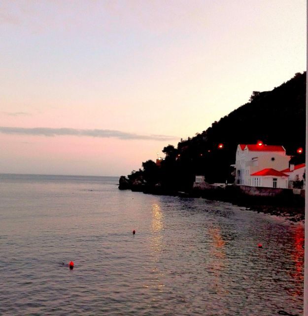 Sesimbra e Arrábida Natural Park: 1 Day Tour & Wine Tasting - The return to Lisbon with Cristo Rei at sunset