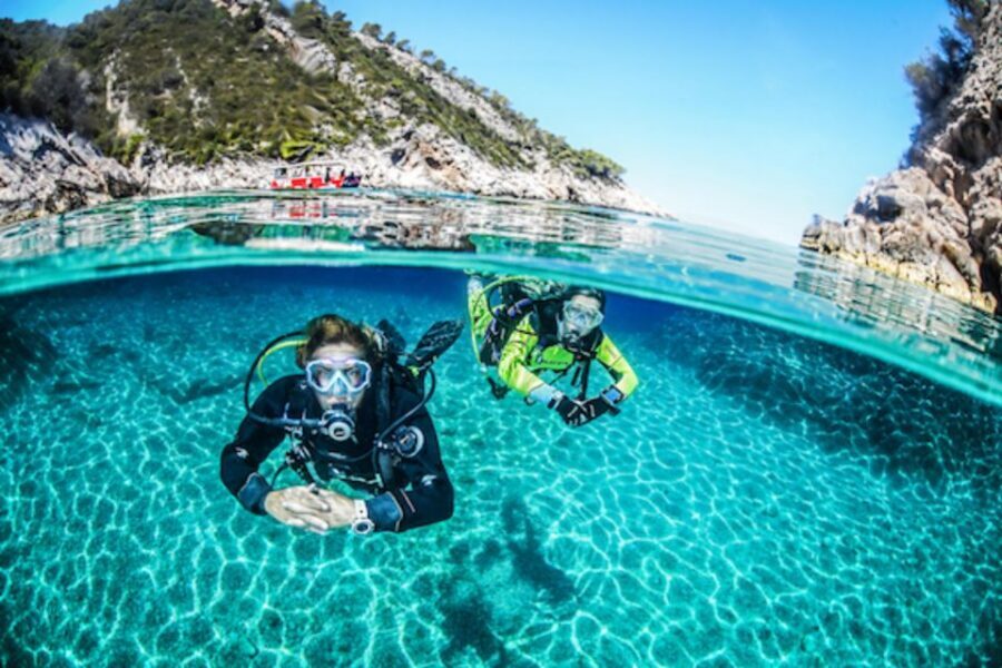 Sesimbra: First Scuba Diving Experience in the Ocean - Getting Out to the Protected Waters: Speedboat Time and Dolphin Chances