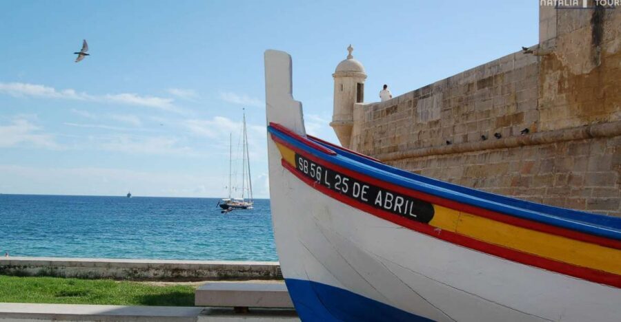 Sesimbra: Half-Day Tour to Arrabida with Wine Tasting - Castelo de Sesimbra: Moorish Walls With Serious View Time