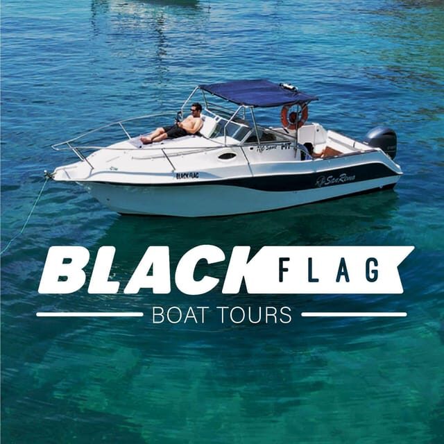 Sesimbra: Rote of Wonders/ Private Boat Tour along the cost - Sesimbra’s coast, but faster and from the best seat