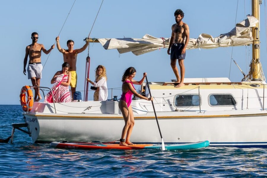 Sesimbra : Sailing Tour - Setting Sail from Sesimbra: what the day feels like
