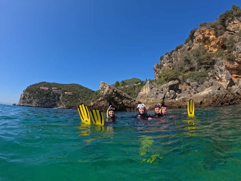 Sesimbra: Snorkeling experience in Arrábida Marine Reserve - Meeting at Clube Naval de Sesimbra: quick start, clear setup