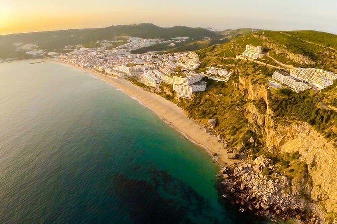 Sesimbra Walking Tour - 25 de Abril Avenue: old photos that make time feel closer