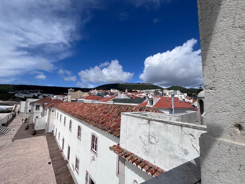 Sesimbra Walking Tour - Village squares and the local market product moment