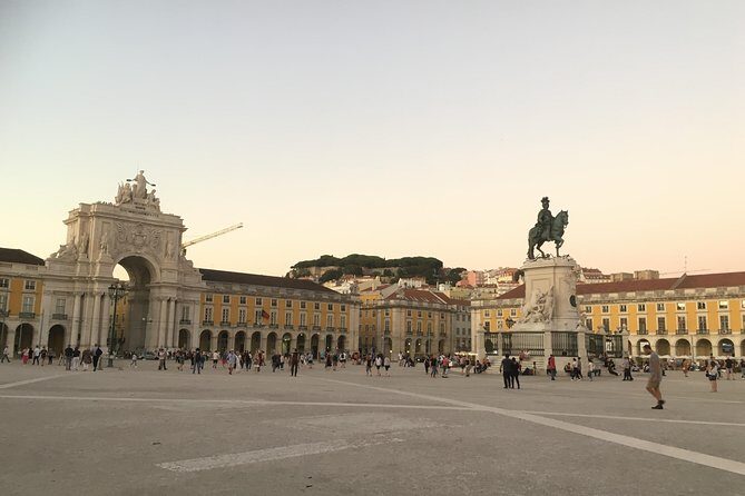 Shore Excursion Lisbon - Half-day Exclusive Tuk Tour - Mouraria: Lisbon’s multi-ethnic side and food culture hints