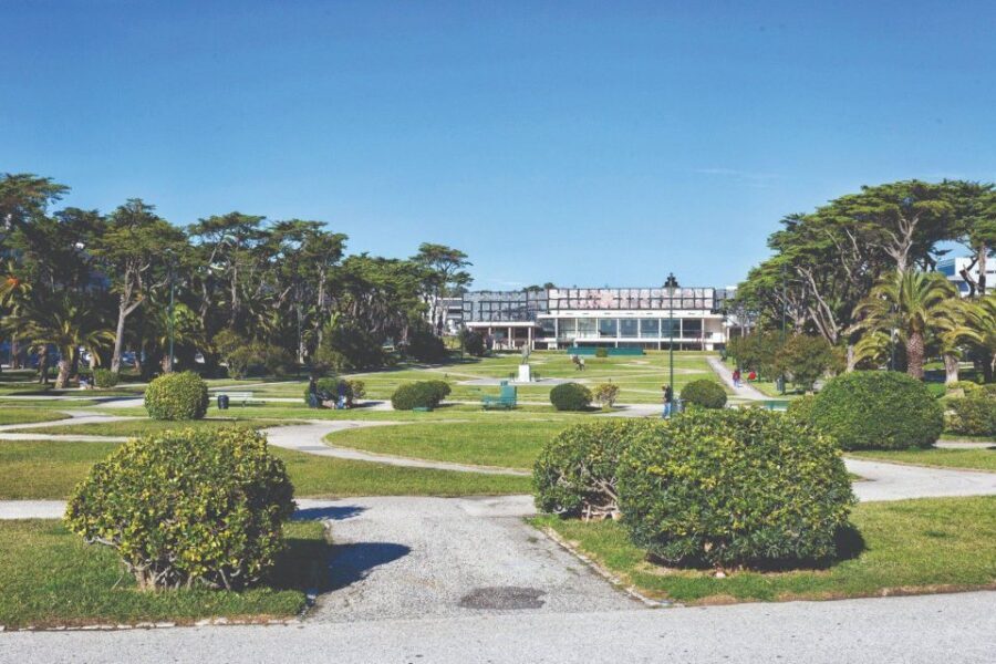 Sintra and Cascais: Full Day Tour - Van comfort, timing, and the small-group advantage