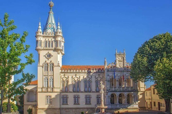 Sintra And Cascais Full-Day Tour with Local Guide - Pena Palace guided tour: where the views do the talking