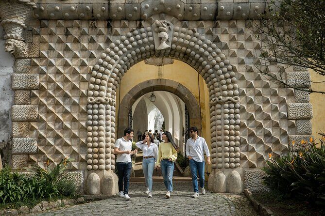 Sintra & Cabo da Roca 4WD Tour with Pena Palace Visit - Why this 4WD Sintra day trip from Lisbon actually makes sense