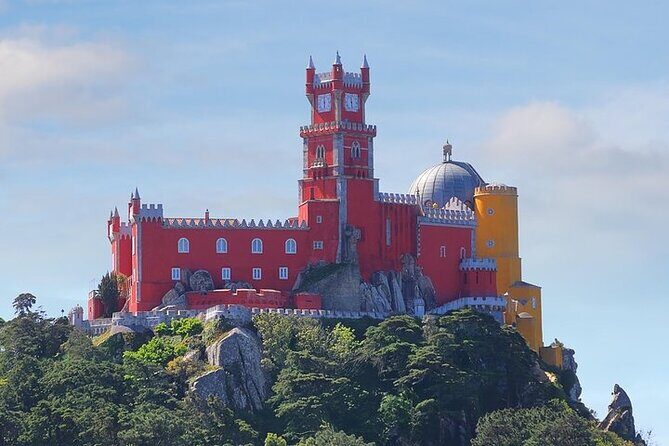 Sintra Full Day Private Tour with All Tickets Included - Private Sintra and Cascais: the simple structure that saves your day