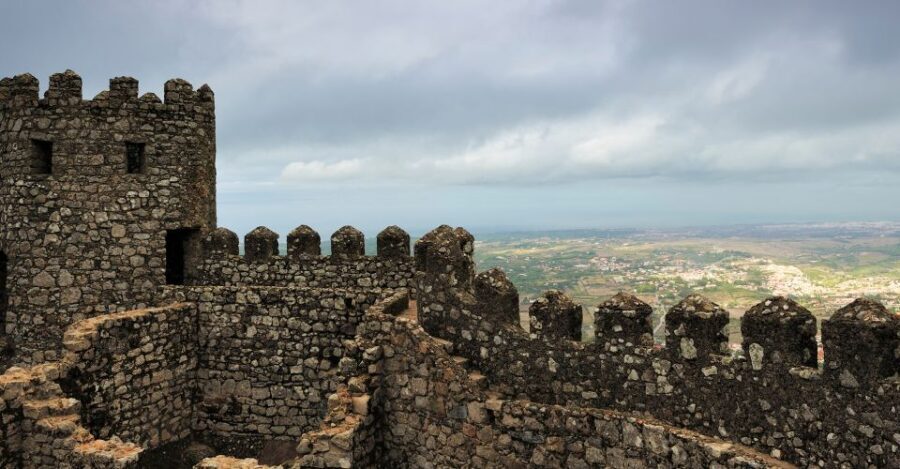 Sintra: Full-Day Tour from Lisbon with Wine Tasting - Vineyard wine tasting: more than a quick stop for a label photo