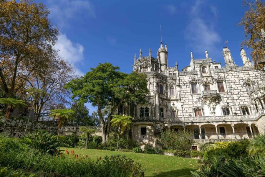 Sintra Guided Tour for Small Groups: Pena, Regaleira & Roca - Lunch time in Sintra: plan to recharge, not rush