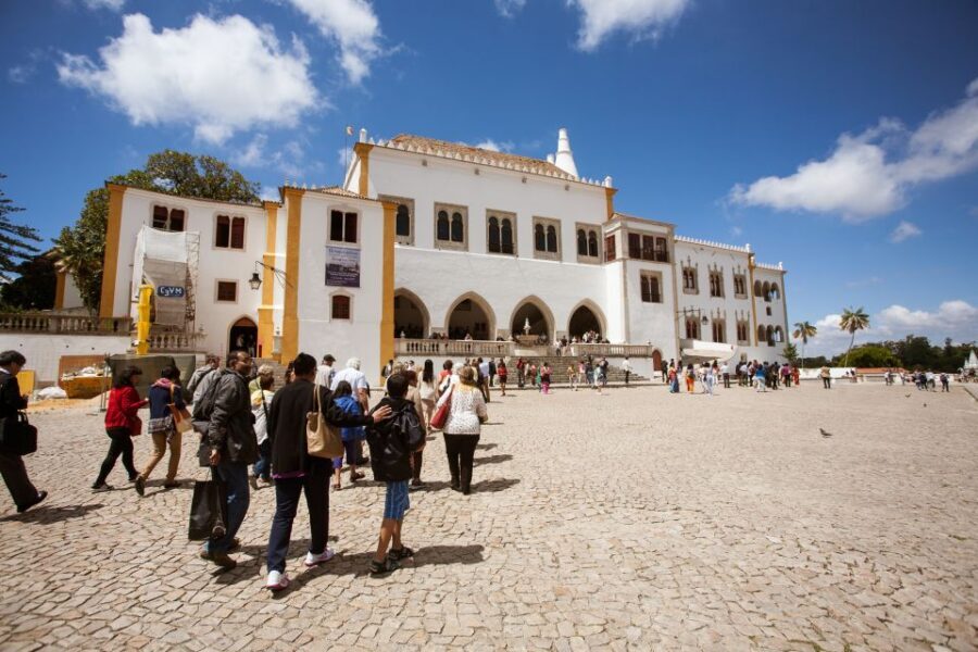 Sintra: Half-Day Tour with Royal Palace Ticket - Who this half-day Sintra tour suits best