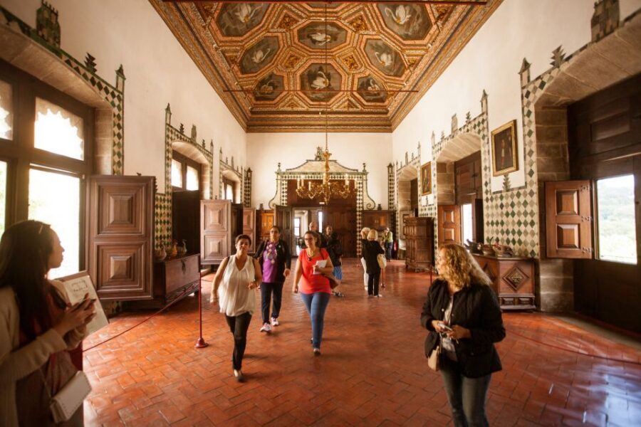 Sintra: Half-Day Tour with Royal Palace Ticket - Cascais and Estoril: seaside views, then the Riviera mood shift