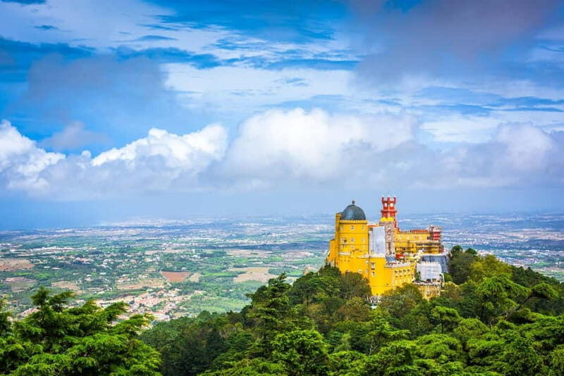 Sintra Hike: Past palaces and hidden paths. - Castle of the Moors pass-by: the atmosphere before the views