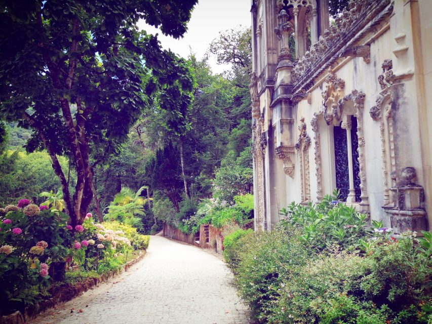 Sintra: Immersive Guided Walking Tour w/ Quinta da Regaleira - Guide Quality: The Big Reason People Keep Recommending This