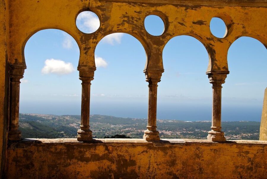 Sintra Palaces and Cascais Magical Experience Private Tour - Lunch in Sintra: what’s included, what’s up to you