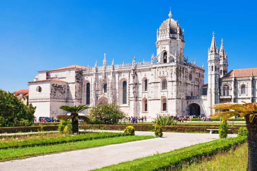 Sintra, Pena, Belém, Cascais & Lisbon Small Group Tour - Cascais: A 45-Minute Coastal Reset With a Local Feel