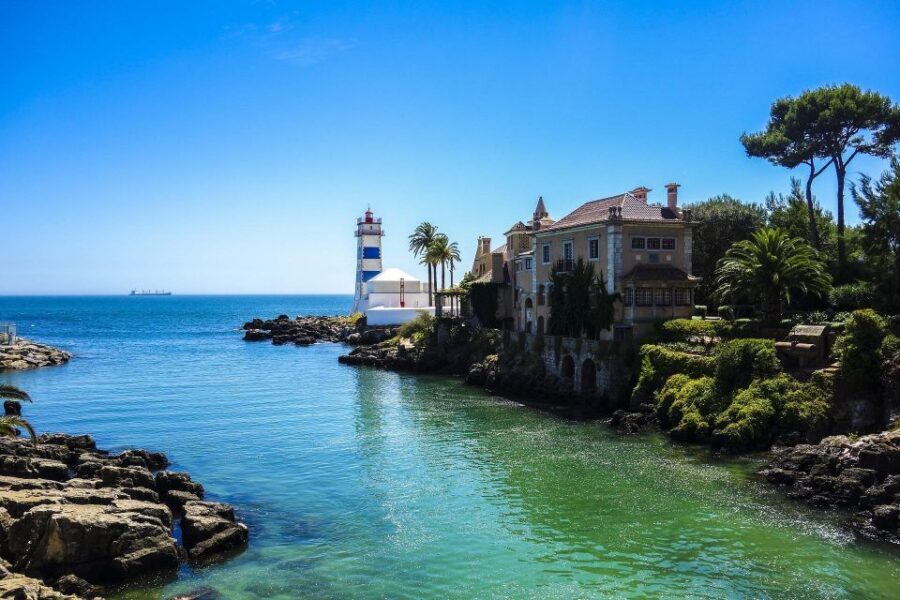 Sintra: Pena Palce + Cabo da Roca + Cascais from Lisbon - Sintra old town break: where the day slows down a bit